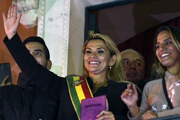 Gobierno de Colombia reconoce a Jeanine Áñez como presidenta interina de Bolivia