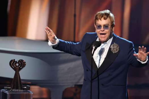 Elton John aseguró: "He aprendido de todos ellos, y a mi edad, aprender de otros músicos es el mayor regalo posible”.