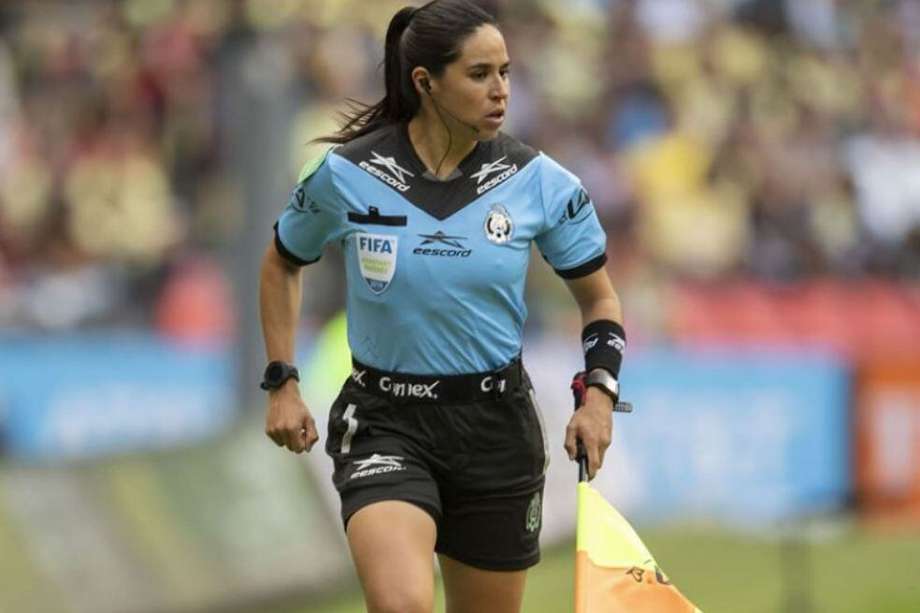 La mexicana Karen Díaz Medina, árbitra asistente, será una de las latinoamericanas que estará en el Mundial // Concacaf