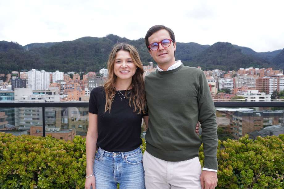 Carolina Pineda y Juan Pablo Zuluaga son los creadores de Mis Propias Finanzas.