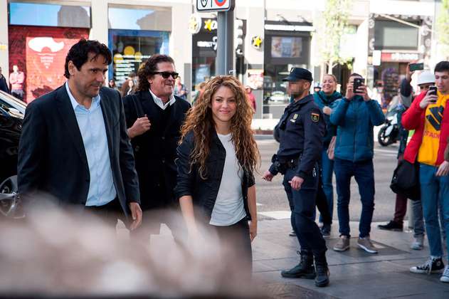 Shakira y Carlos Vives niegan haber plagiado "La bicicleta"