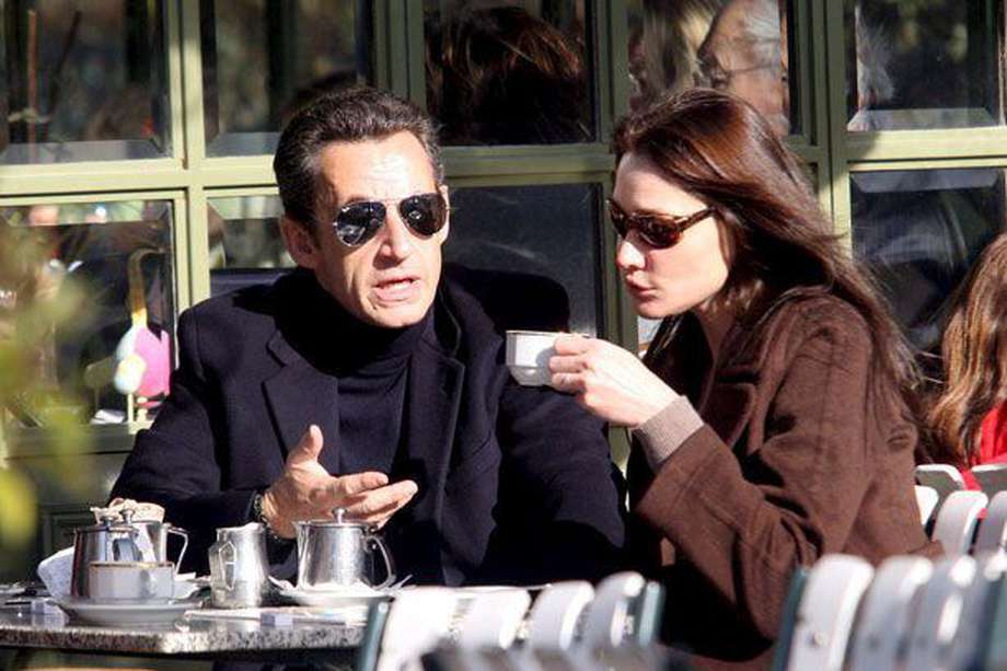 Sarkozy y Carla Bruni: La pareja disfruta de la vida cotidiana lejos del Eliseo. 