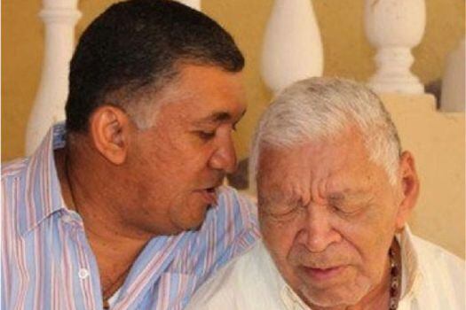 Ivo Díaz se encargó de cuidar a su padre, Leandro Díaz, hasta el último momento. / Archivo Particular