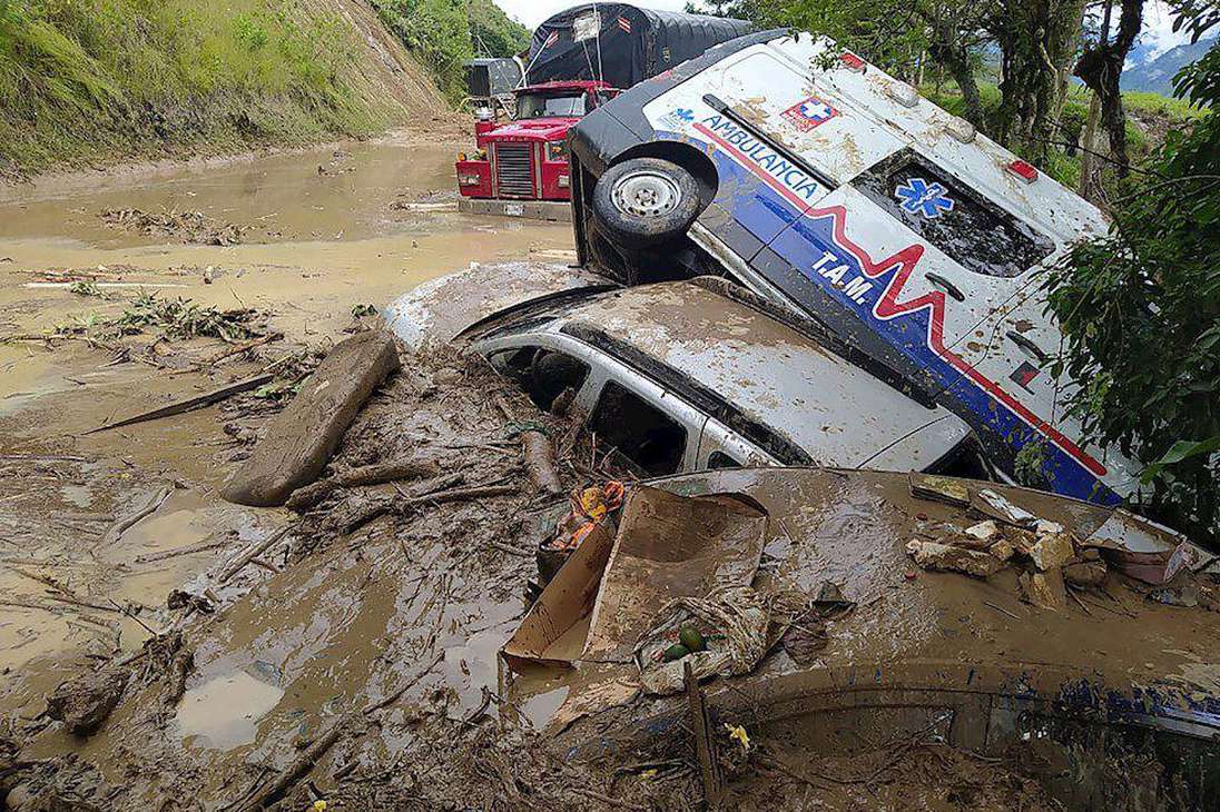 Una de las zonas más afectadas es el municipio de Dabeiba,  Antioquia, donde murieron tres personas y 16 más están desaparecidas por los deslizamientos que han provocado las lluvias.