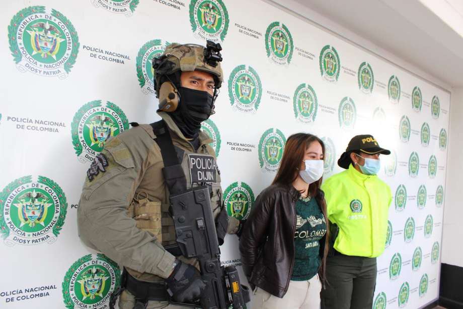 Catalina Escobar, alias "Angie", quedó registrada en el video que anunciaba el regreso de las Farc al conflicto armado