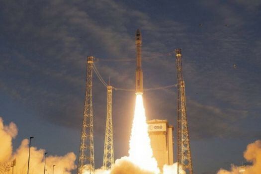 Con Aeolus se medirá, (diseñado por la Agencia  Espacial Europea (ESA)) por primera vez, la velocidad de los vientos a 30 kilómetros de altura.  / EFE/S. Corvaja/ESA