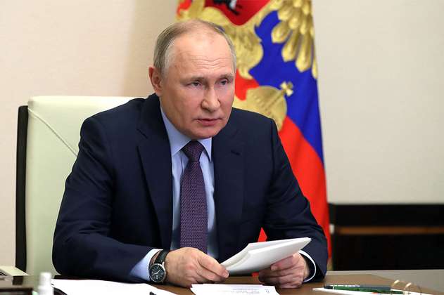 Rusia: Putin concede título de honor a brigada acusada de masacre en Ucrania