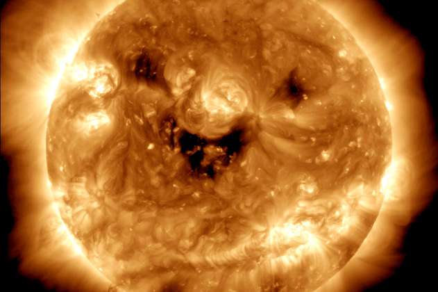 Satélite de la NASA captura una particular imagen del Sol (pero no está sonriendo)