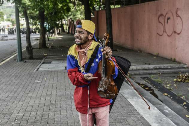 Wuilly Arteaga, violinista de protestas en Caracas, denuncia torturas durante su detención