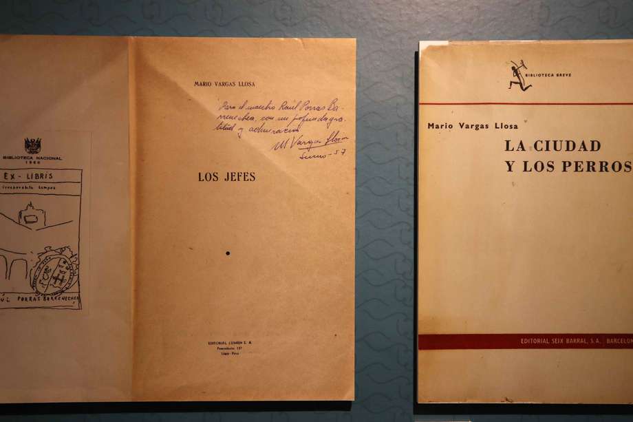 Algunos ejemplares expuestos en la Biblioteca Nacional de Perú, en la exposición  “Letras peruanas. Un recorrido por nuestro patrimonio”.