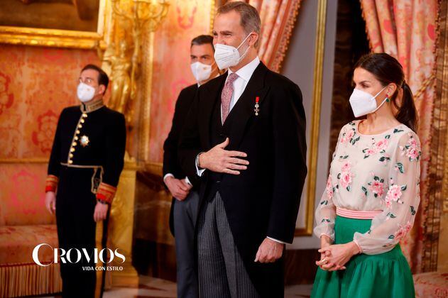 La Reina Letizia vuelve a enamorar con un Valentino vintage de su suegra Sofía