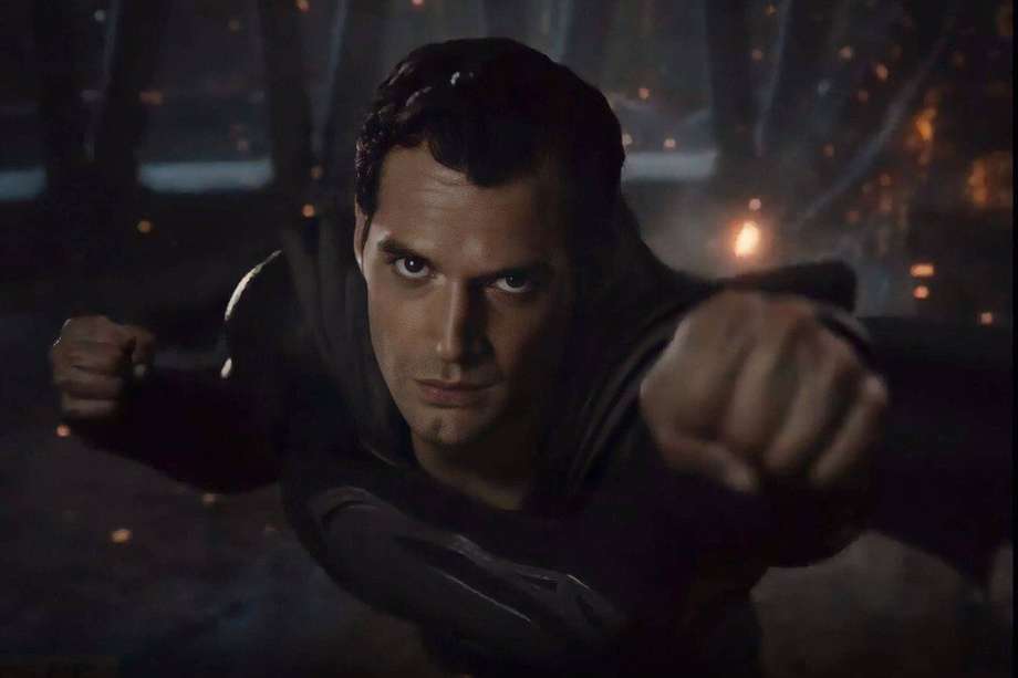 El actor Henry Cavill en su interpretación de Superman dentro del Universo DC.