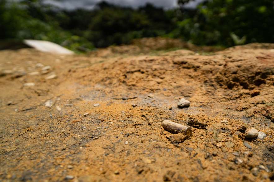 Una vainilla en inmediaciones de Corriente de Palo, un caserío a orillas del río Copomá. Tan solo cinco kilómetros río arriba ocurrió el bombardeo contra alias "Fabián" donde murieron cuatro menores de edad.