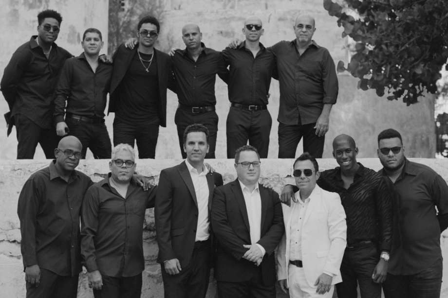 Dirigida por el dinámico cantante José "Pepito" Gómez, el productor Jacob Plasse y el arreglista Michael Eckroth, y fusionado con "los mejores instrumentistas de la isla" de grupos históricos como Irakere, NG La Banda, y Los Van Van, la banda se unió en La Habana una vez más para grabar en Egrem Studios.