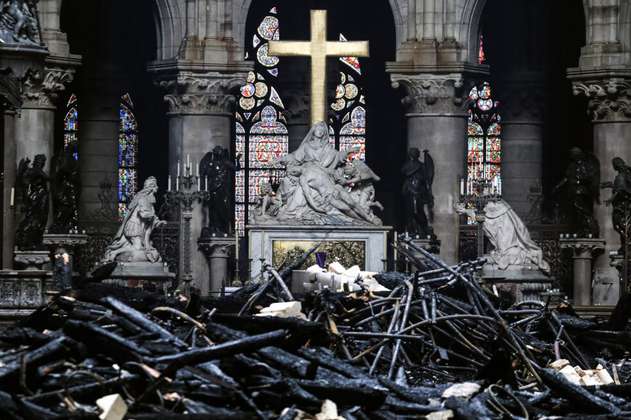 La noche en que Notre Dame ardió en llamas