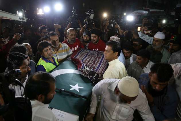 Pakistán despide a la adolescente asesinada en el tiroteo de Estados Unidos