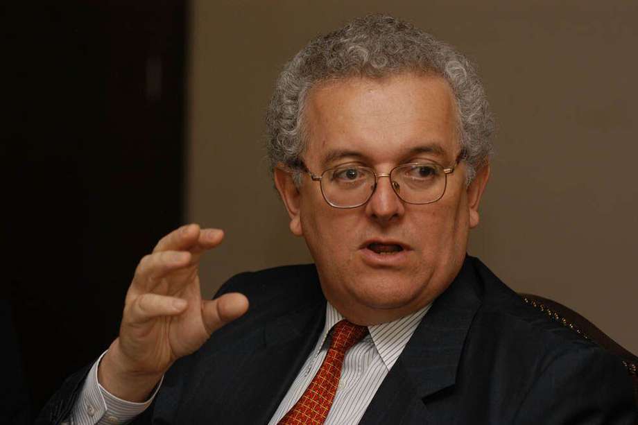 Ocampo fue asesor de la campaña de Sergio Fajardo en temas económicos y designado por Petro para hacer el empalme con el actual ministro de Hacienda.