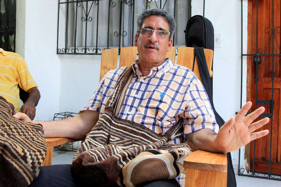 El exguerrillero de las FARC Guillermo Torres, conocido en la guerra como Julián Conrado, fue el primer excombatiente elegido por el voto popular. En 2019 se convirtió en el alcalde de Turbaco, Bolívar. EFE/ RICARDO MALDONADO ROZO
