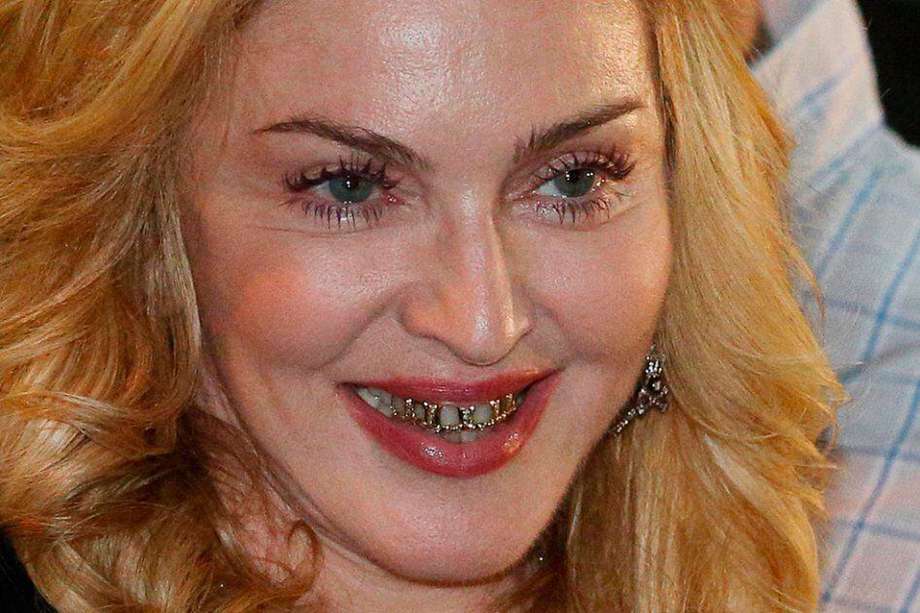 Madonna luce sus dientes de oro en Roma. / Efe