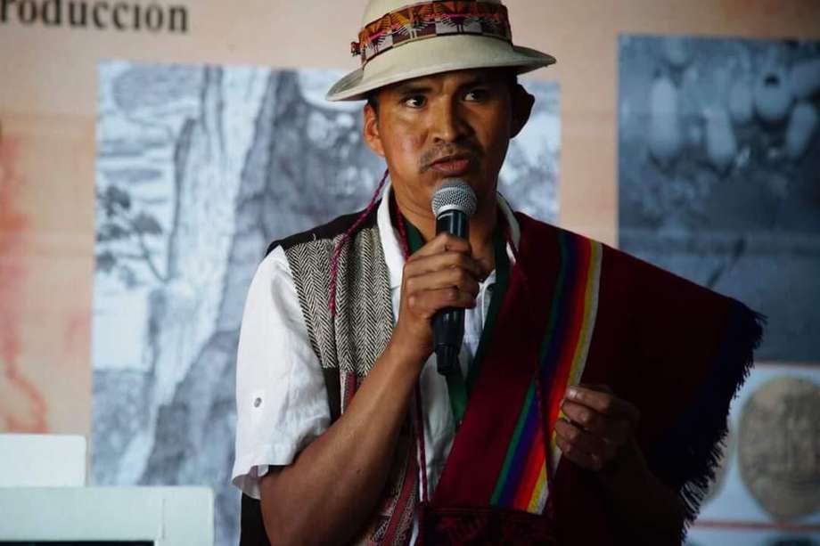 Fotografía cedida por Samuel Flores, tomada el 2 de abril de 2024, de Samuel Flores, uno de los líderes de la nación Qhara Qhara, ubicada en la región boliviana de Potosí. 
