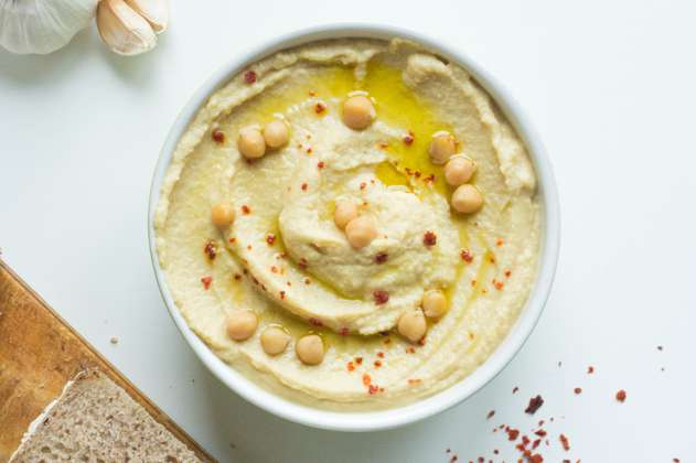 Hummus casero de garbanzo: una preparación cremosa y deliciosa