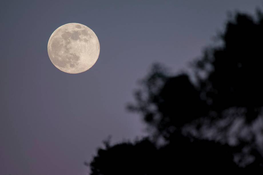 Los cambios de la Luna durante este mes traerán consigo mucha energía. Te contamos cuándo se darán.  EFE / Annais Pascual
