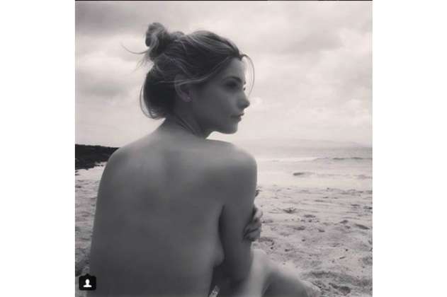 Ashley Greene casi se mete en un lío por su reciente desnudo en Instagram