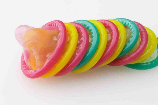 El Invima invita a las personas que hayan comprando este lote de condones a abstenerse de usar el producto.