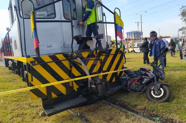 Inentendible: el increíble accidente entre el tren de la Sabana y moto en Bogotá