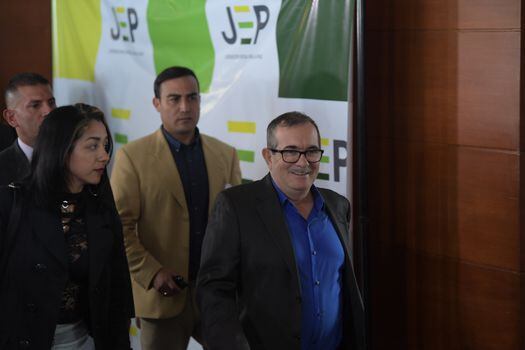 Rodrigo Londoño, presidente del partido Farc, compareció ante los magistrados de la JEP en la apertura del caso 001. / Cristian Garavito - El Espectador.