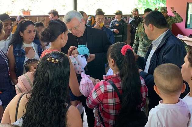“Excombatientes y comunidad de Santa Lucía deben vivir juntos”: Nuncio Apostólico