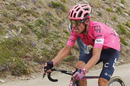Rigoberto Urán en la etapa 17, jornada en la que empezó a desfallecer en el Tour.