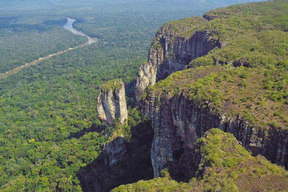 Corredores como el del Parque Nacional Natural Chiribiquete y otras áreas protegidas amazónicas, como La Paya, Tinigua y Nukak, que garantizan la vida y el desplazamiento de especies como el jaguar, determinante para el equilibrio de los ecosistemas. EFE/CESAR CARRIN/PRESIDENCIA DE COLOMBIA/SOLO USO EDITORIAL/NO VENTAS
