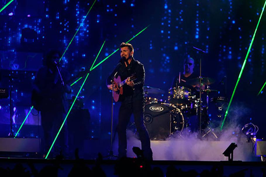 Juanes recibe Disco de Platino por las ventas de su nuevo álbum