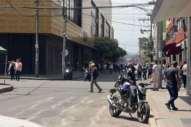 Enfrentamientos entre comerciantes y el Esmad en San Andresito por operativos 