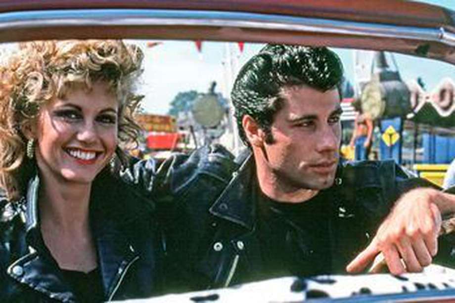 Olivia Newton-John y John Travolta como Sandy y Dany en “Hell’s Chariot”, auto usado en "Grease".