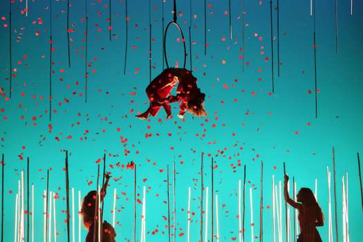 La obra de teatro acrobático "Per te." del artista suizo Daniele Finzi hace parte de la oferta del Festival Iberoamericano de Teatro de Bogotá y se presentará en el Jorge Eliécer Gaitán.  / Cortesía