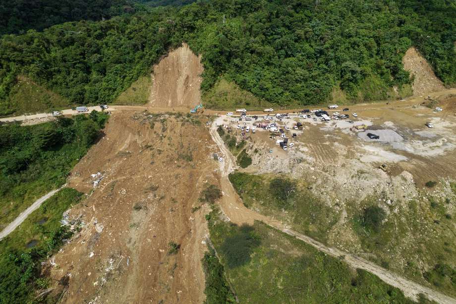 El tramo en el que ocurrió el deslizamiento sobre la vía Quibdó-Medellín no estaba pavimentado. 