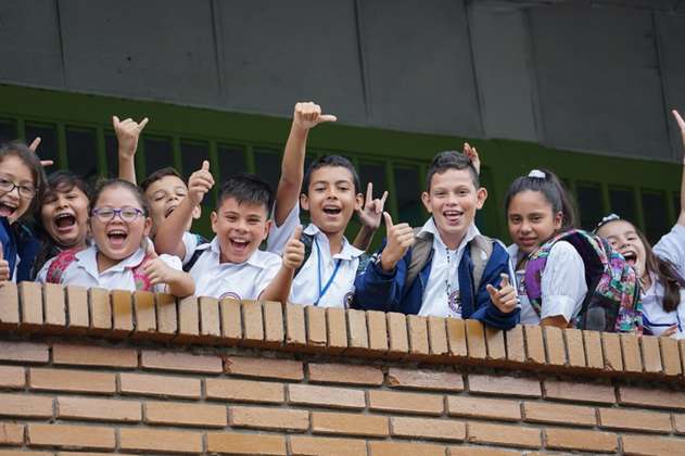 Colegios públicos abren matrículas para venezolanos