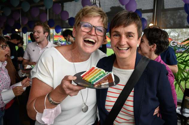 Aprueban matrimonio entre parejas del mismo sexo en Suiza