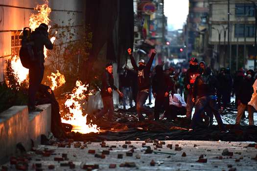 En varios puntos del país se registran violentos enfrentamiento entre la policía y manifestantes. / Óscar Pérez - El Espectador.