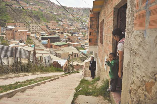 Cansados del estigma, jóvenes de Soacha y del sur de Bogotá lideran programa radial