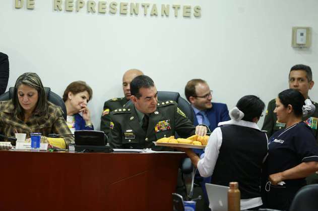 Repartieron empanadas en debate de control político a Código de Policía