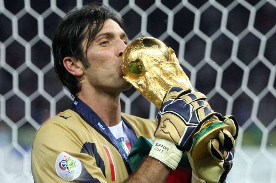 Gianluigi Buffon alcanzó la cima de su carrera en 2006, cuando ganó con Italia el Mundial que se hizo en Alemania.