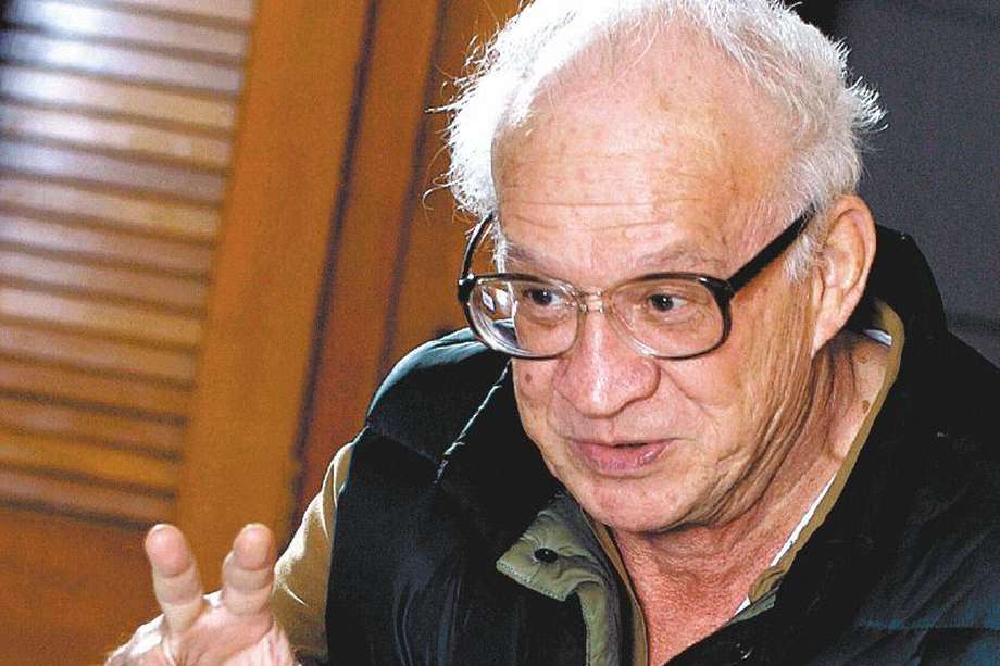 Mario Arrubla, historiador e intelectual colombiano.