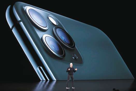 El iPhone 11 trae una pantalla de 6,1 pulgadas. / AFP