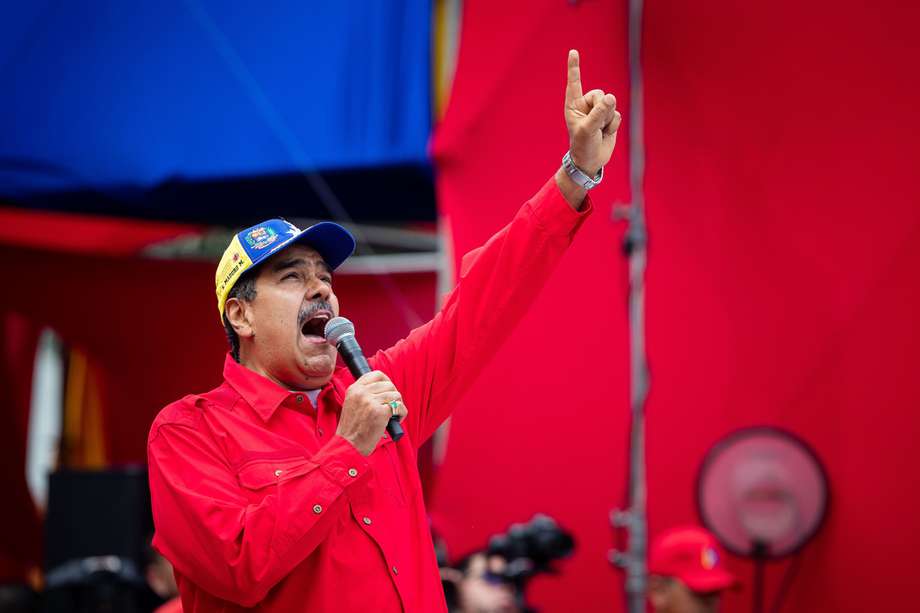 El presidente de Venezuela, Nicolás Maduro, ofrece un discurso tras la marcha oficialista del 4 de febrero en Caracas (Venezuela).