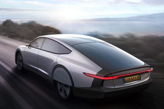 El nuevo modelo puede cargar las baterías del automóvil en una hora y recorrer 12 kilómetros. / Cortesía Lightyear 