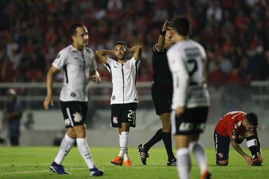 Corinthians venció 1-0 a Independiente.  / EFE
