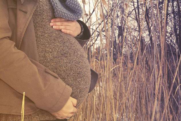Nace el primer bebé con coronavirus: ¿podría transmitirse en el embarazo?